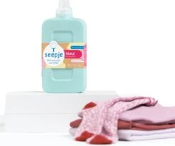 Seepje Wasmiddel - Magische Magnolia - Wasmiddel Kleur - Kwartaalpakket – 3 X 23 Wasbeurten - 3 X 1L -Thuis Wassen 1200x1005