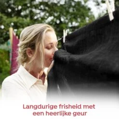 Robijn Black Velvet 3 In 1 Wascapsules Speciaal Voor De Zwarte Was - 29 Wasbeurten -Thuis Wassen 1200x1200 337